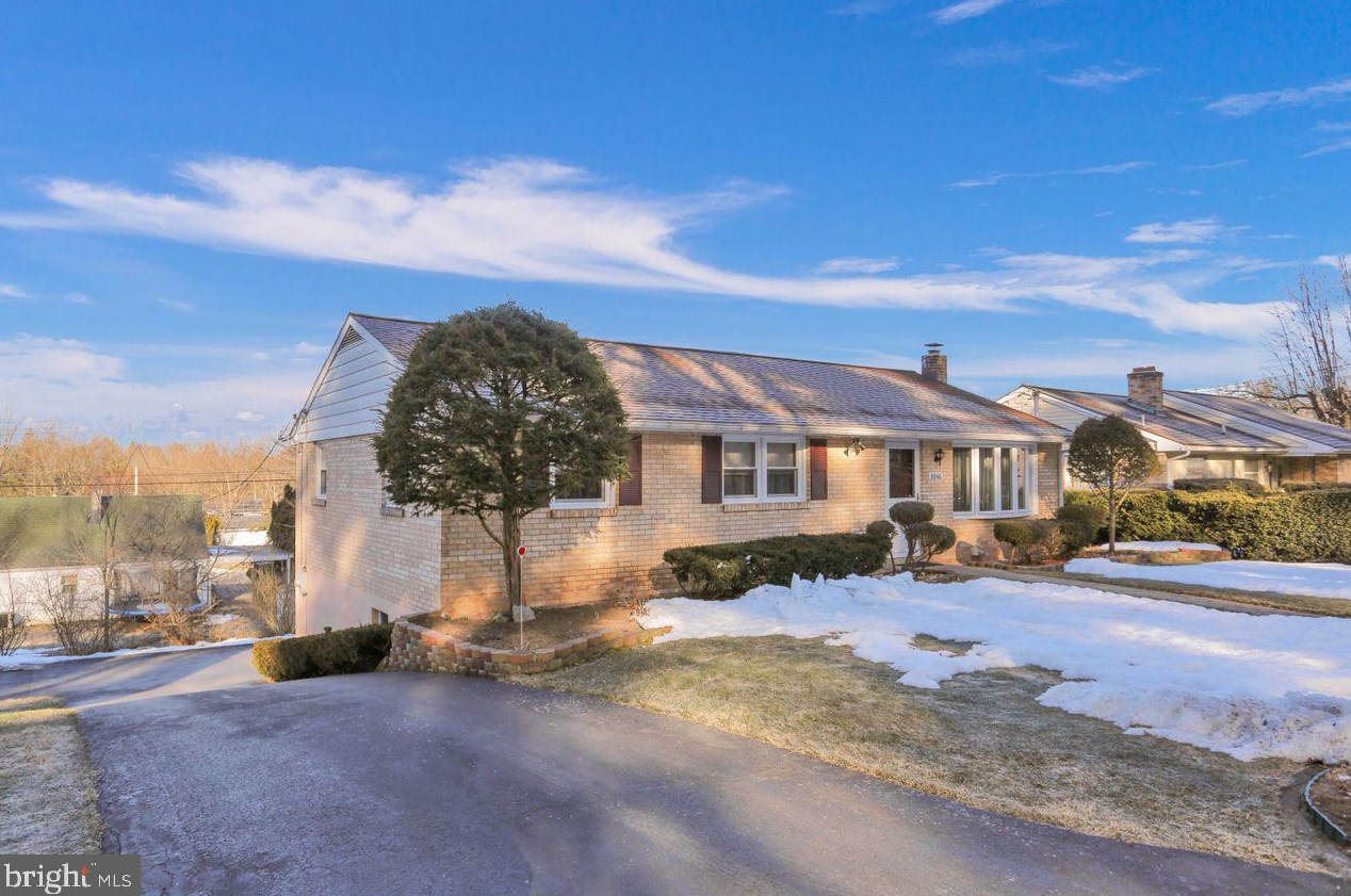 3046 Red Oak Rd, Reading, PA 19605-2305