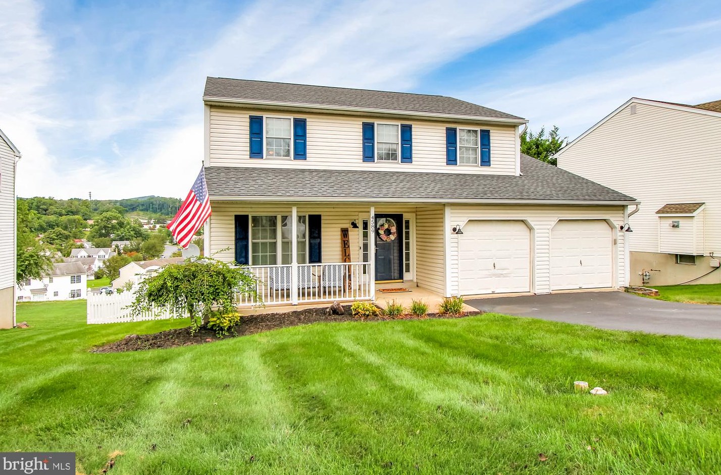 4589 Hillside Rd, Reading, PA 19606-8923