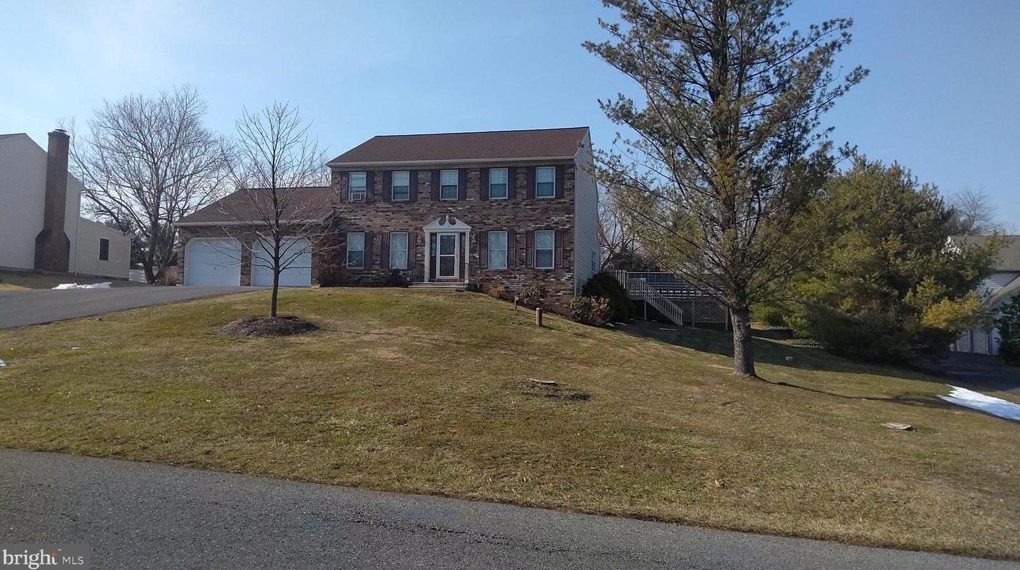 739 Rivervale Rd, Reading, PA 19605-1014