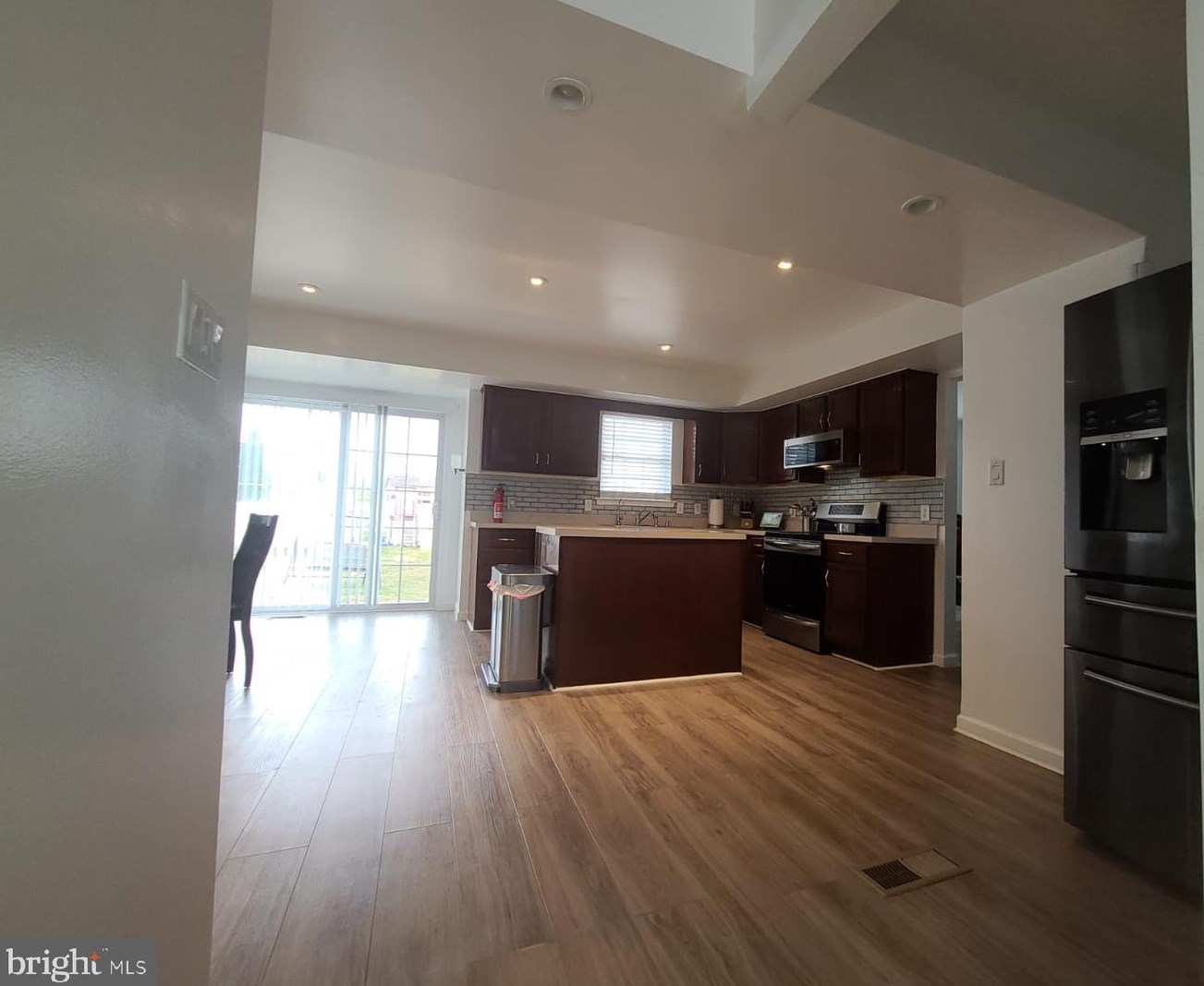 101 Roxberry Dr, Reading, PA 19608-8955