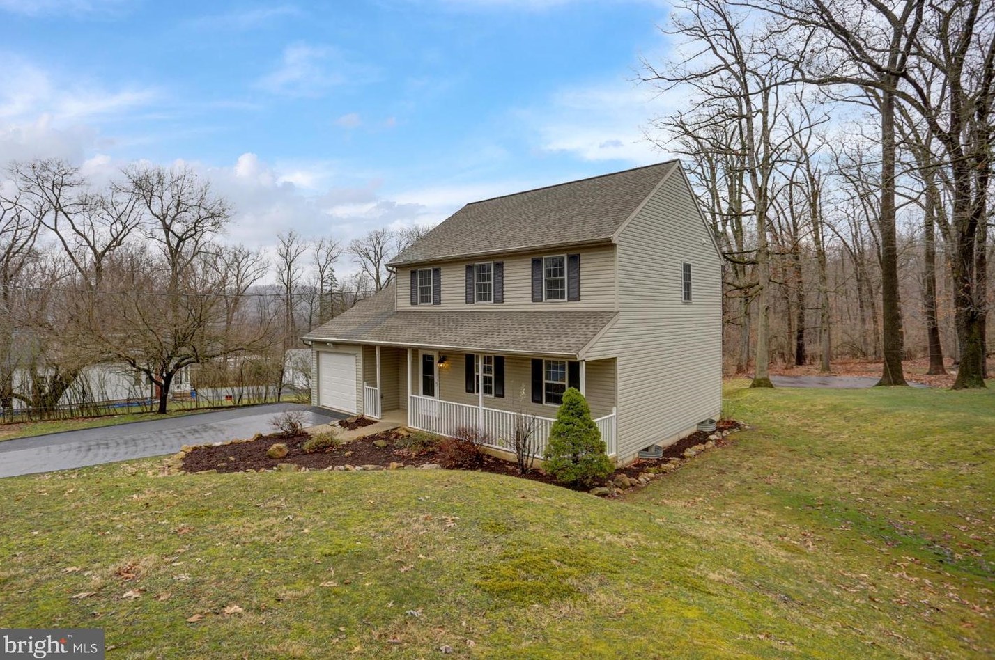 2119 Georgia Rd, Spring Valley, PA 19560