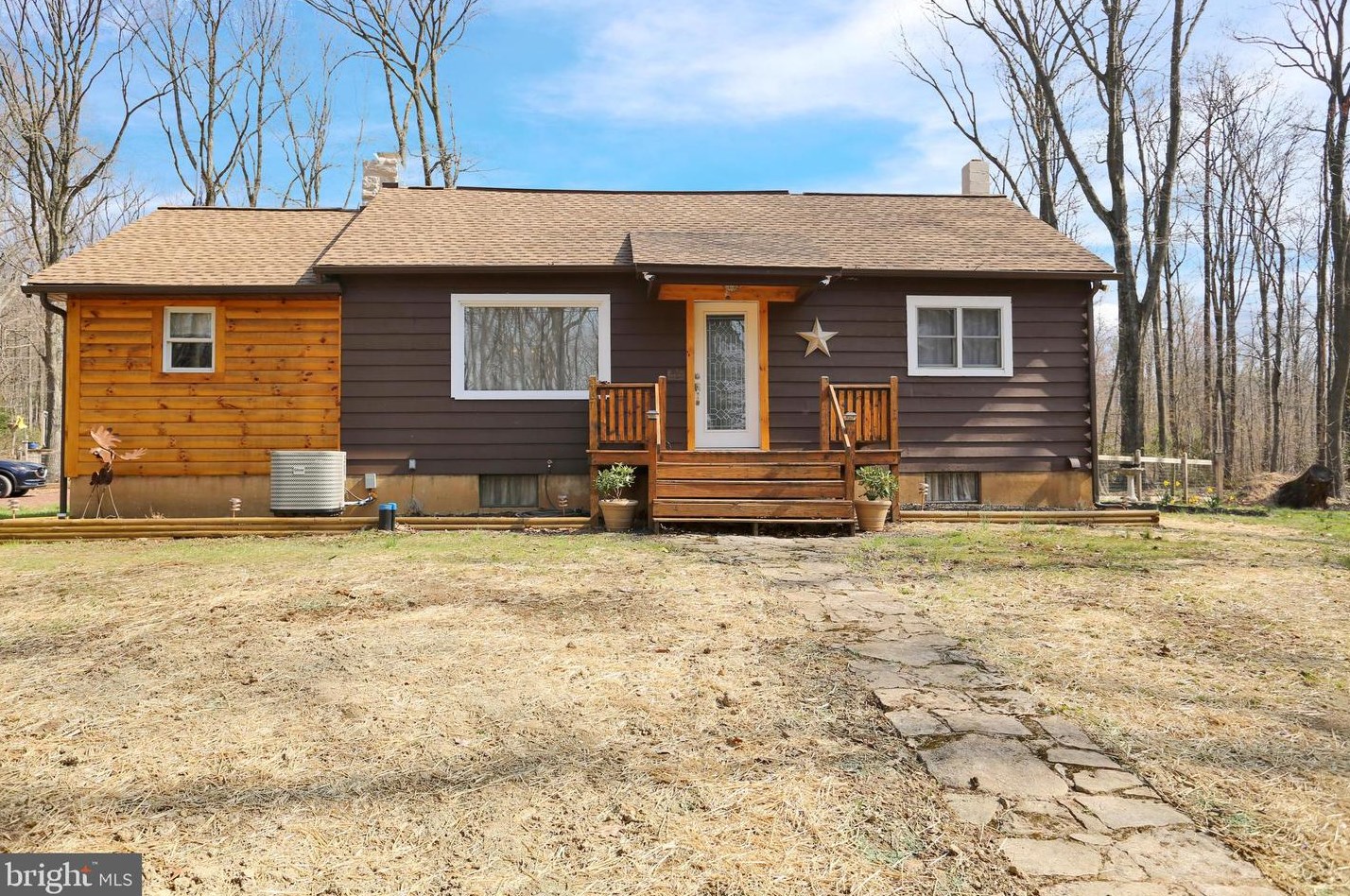 467 Airport Rd, Schubert, PA 19507