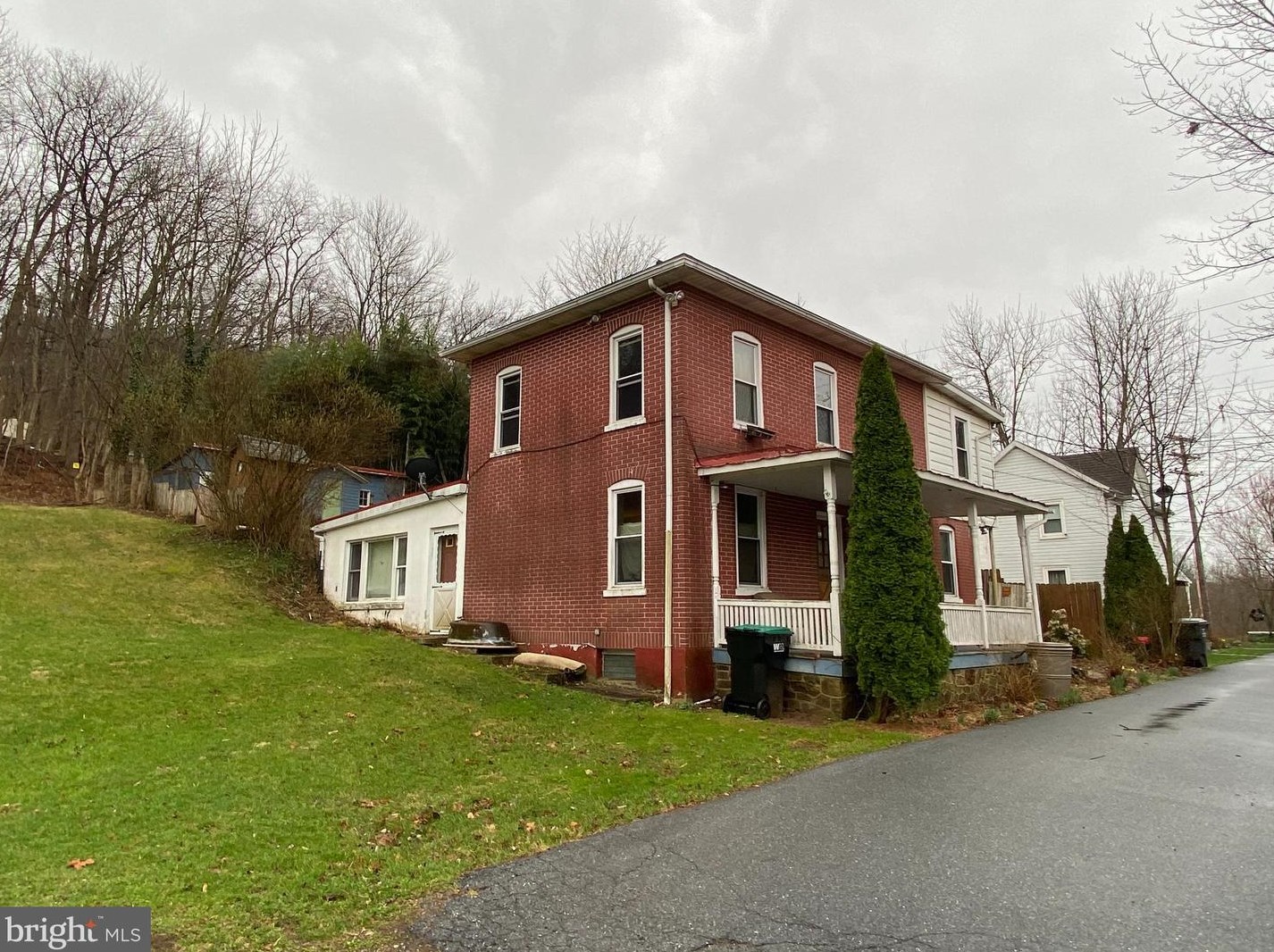 40 Warwick St, Spangsville, PA 19512-1458