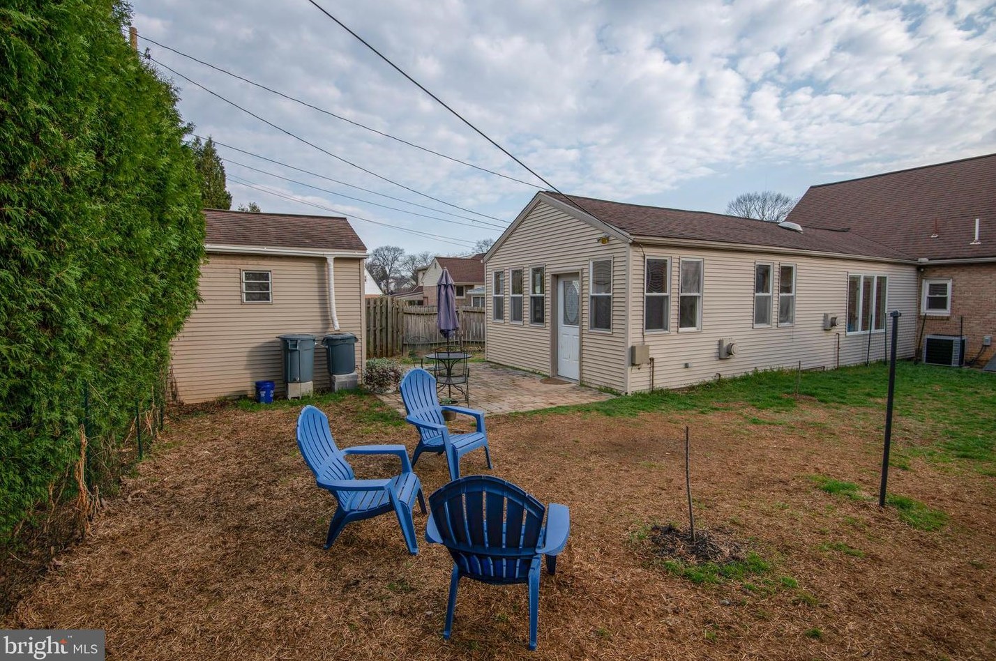 530 Dorchester Ave, Reading PA  19609-2323 exterior