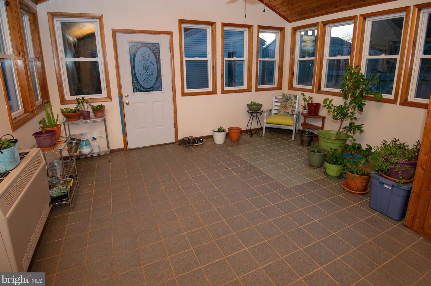 530 Dorchester Ave, Reading PA  19609-2323 exterior