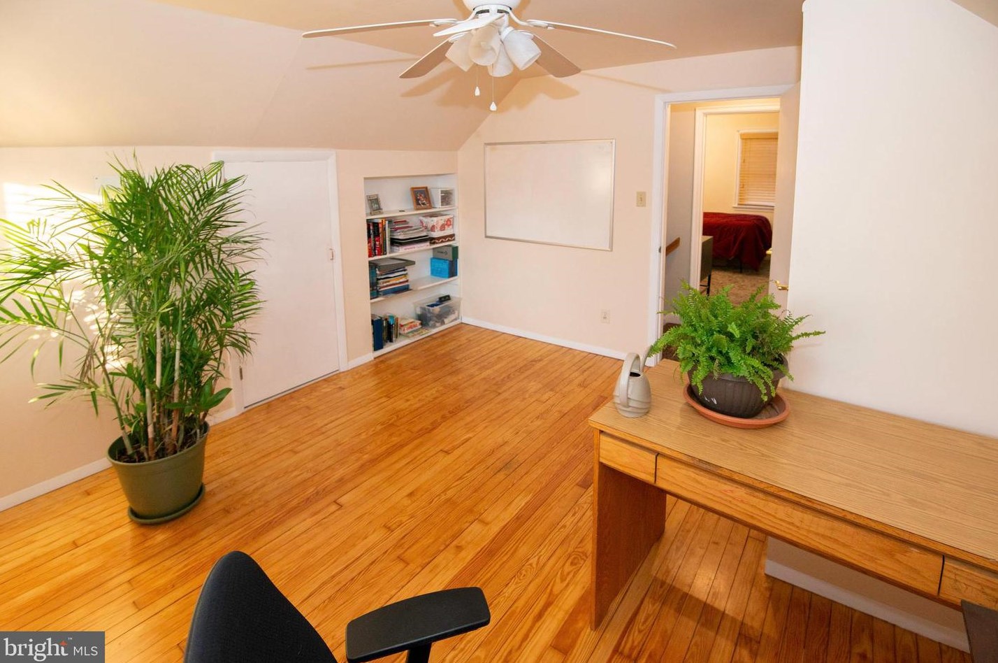 530 Dorchester Ave, Reading PA  19609-2323 exterior