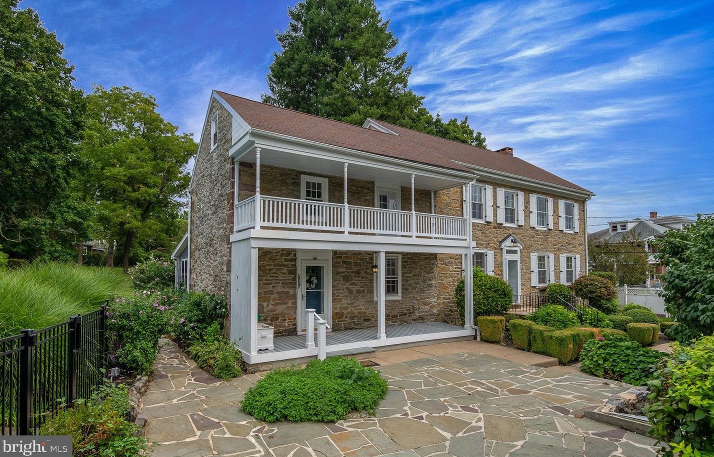 521 Elsie St, Reading, PA 19607-1815