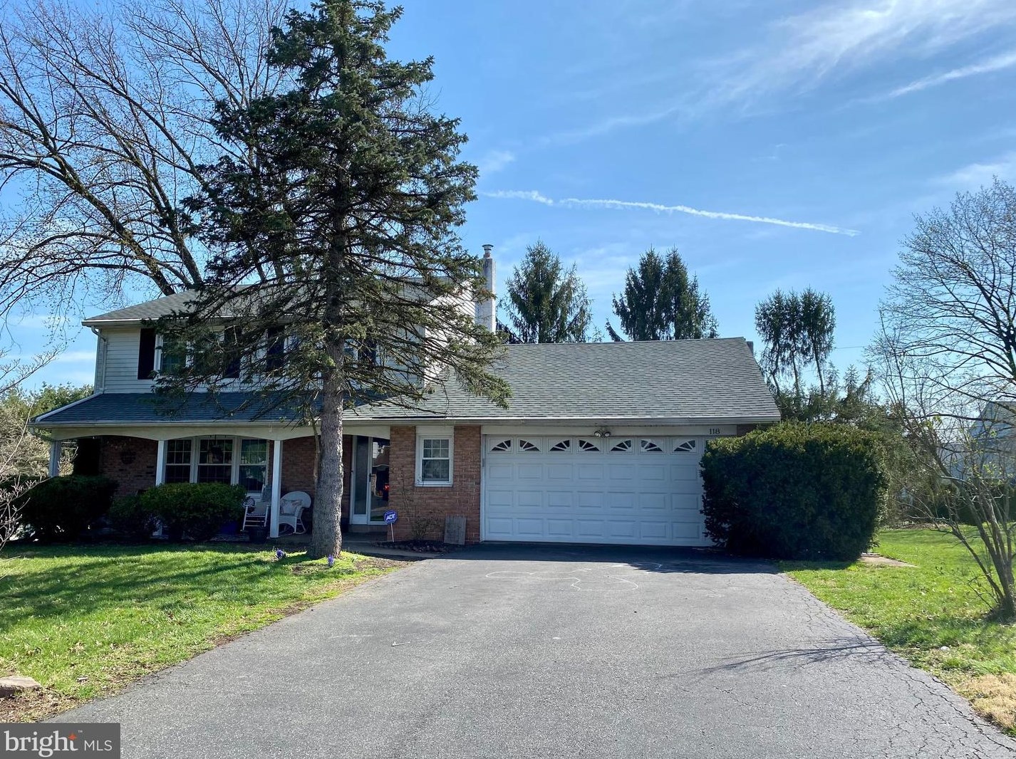 118 Poplar Dr, Douglassville, PA 19518-1415