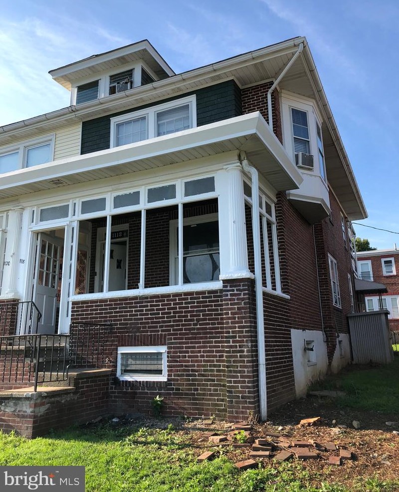 1118 Exeter St, Reading, PA 19604-1512
