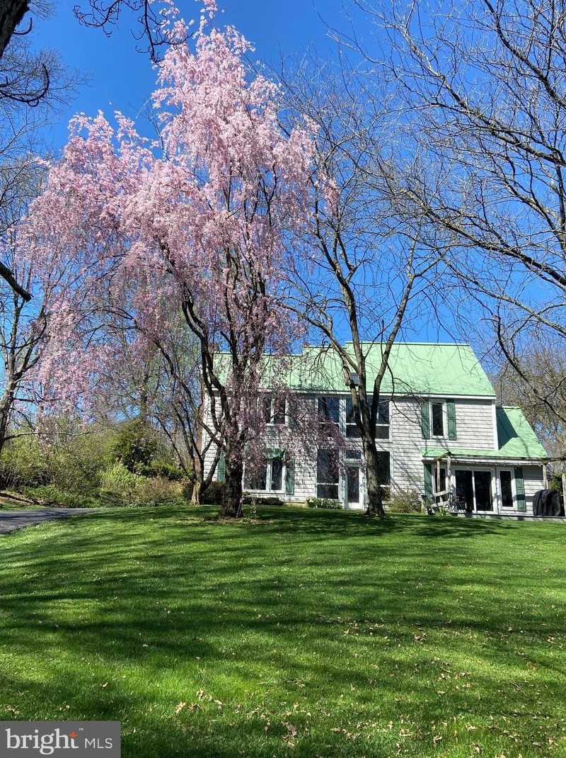 129 Ebling Rd, Greenwich, PA 19530-9136