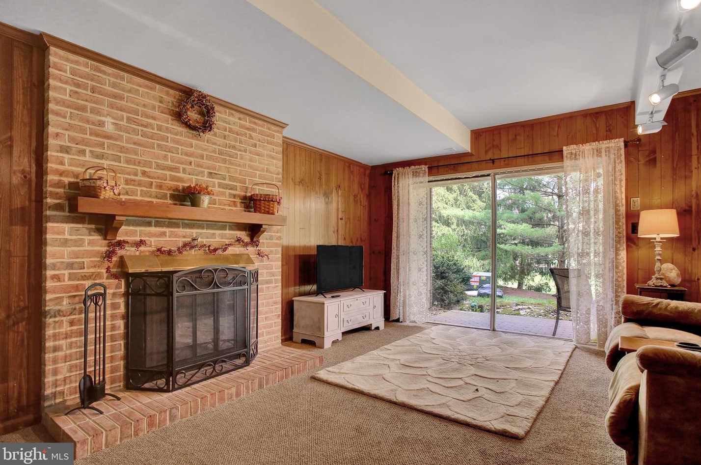 109 Medinah Dr, Reading PA 19607-3399 exterior