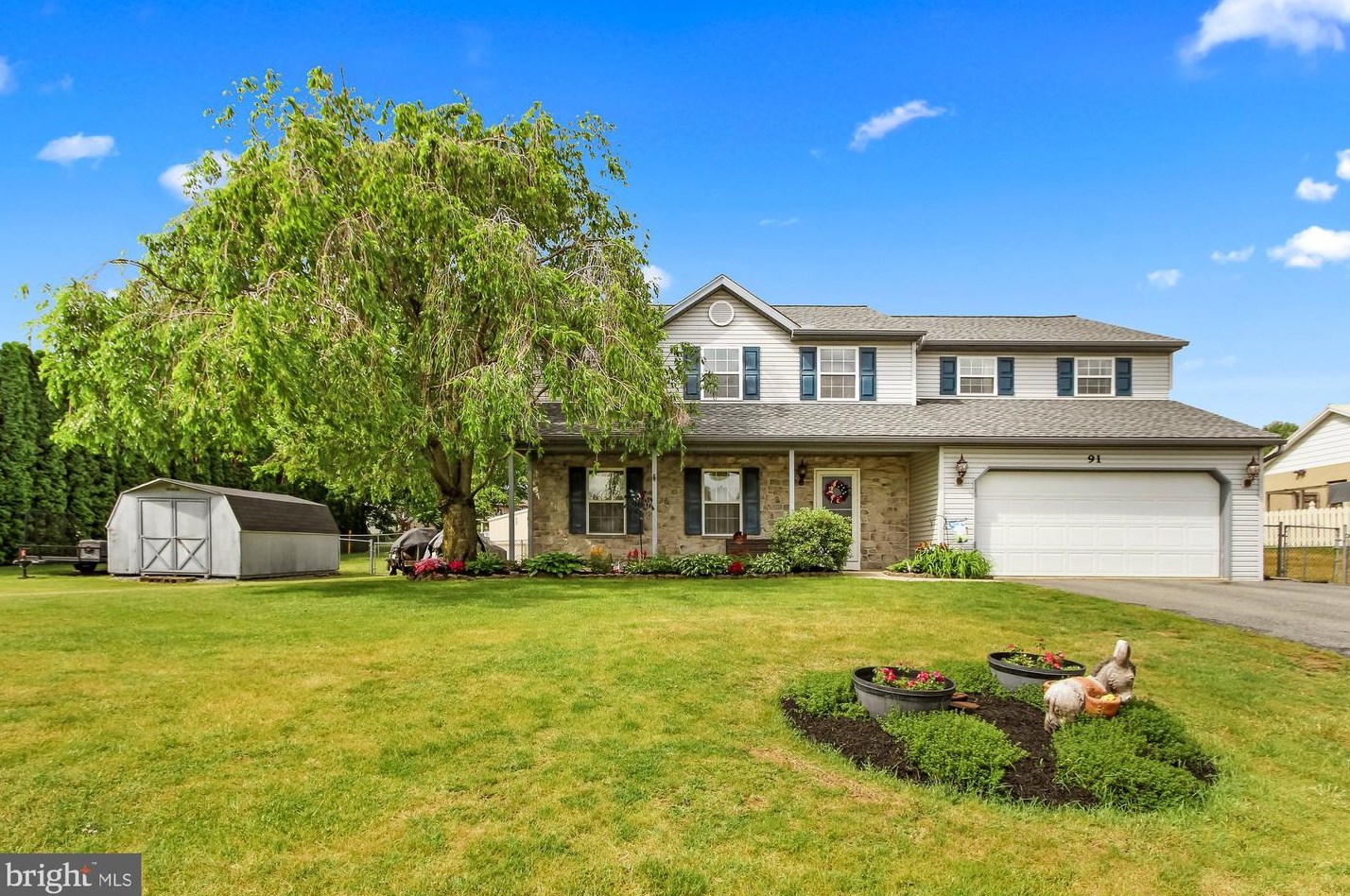 91 Cornerstone Dr, Blandon, PA 19510