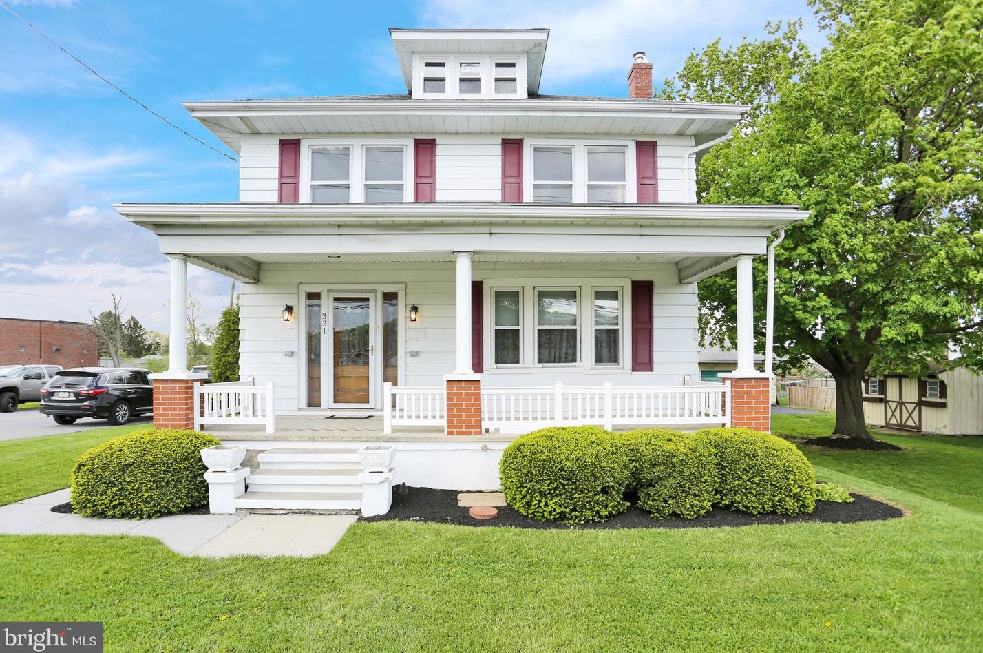321 E Penn Ave, Robesonia, PA 19551