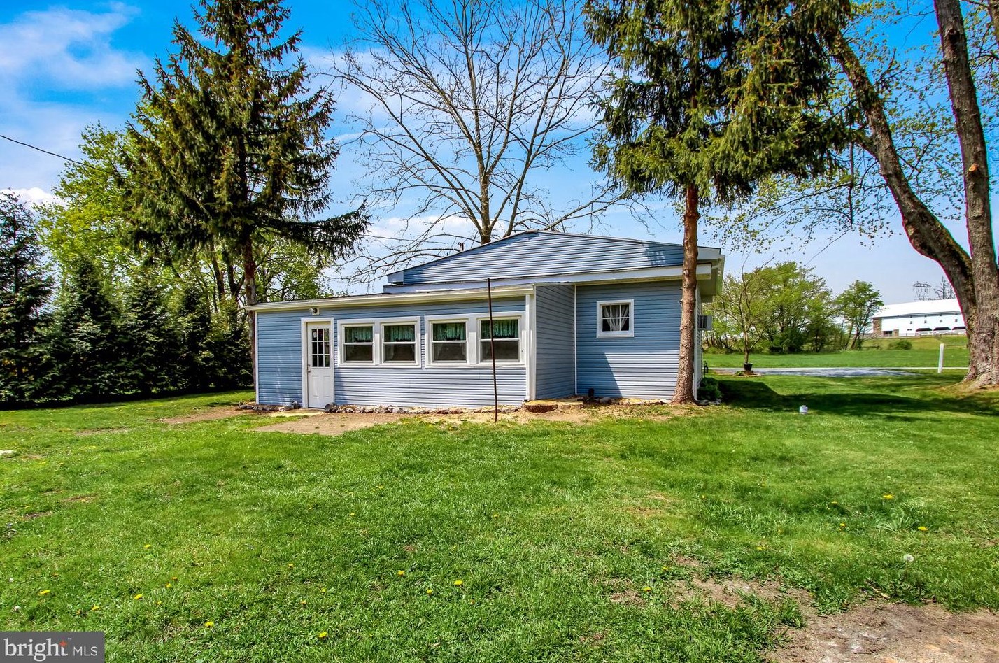 56 Amity Ave, Douglassville PA  19518-8963 exterior