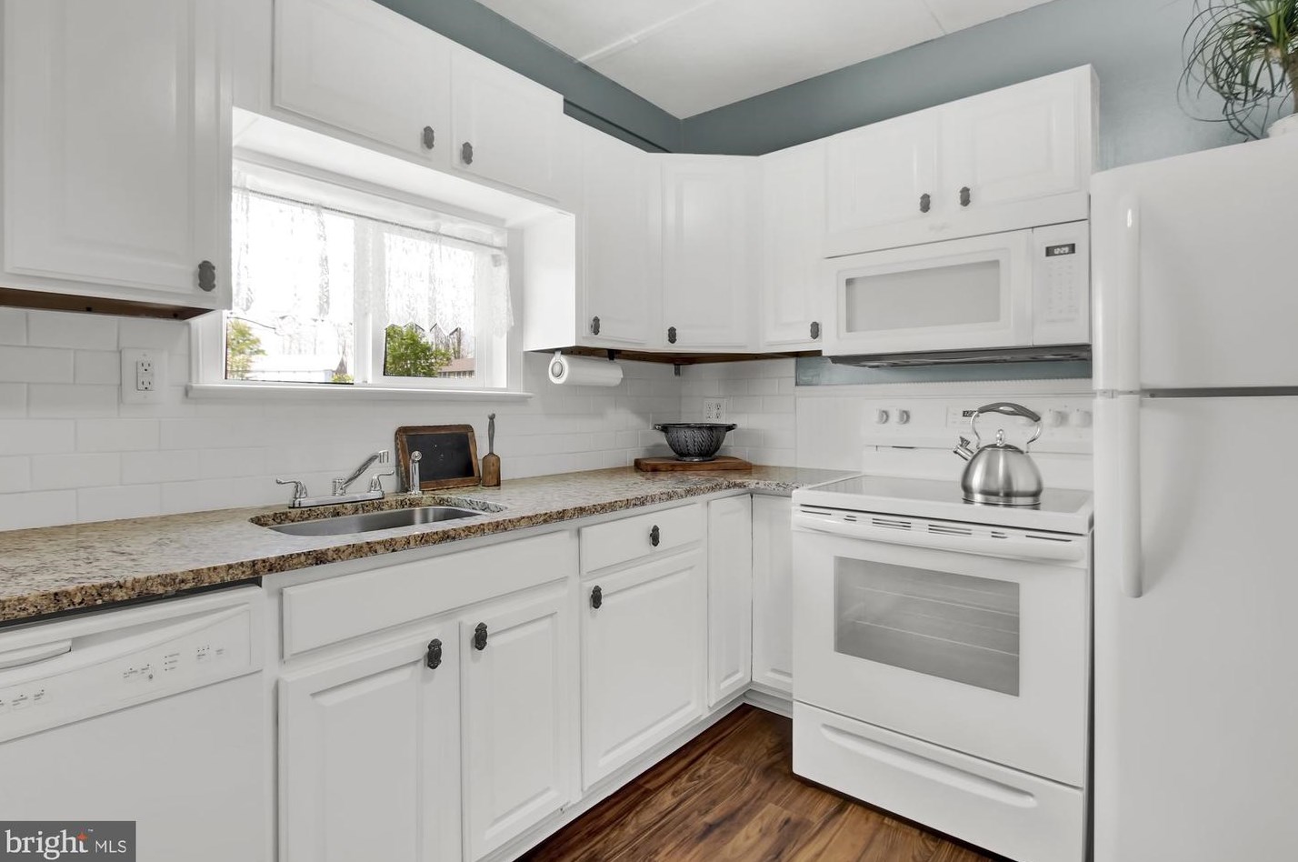 56 Amity Ave, Douglassville PA  19518-8963 exterior