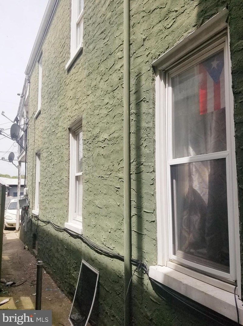 1148 9th St, Reading, PA 19604-2104