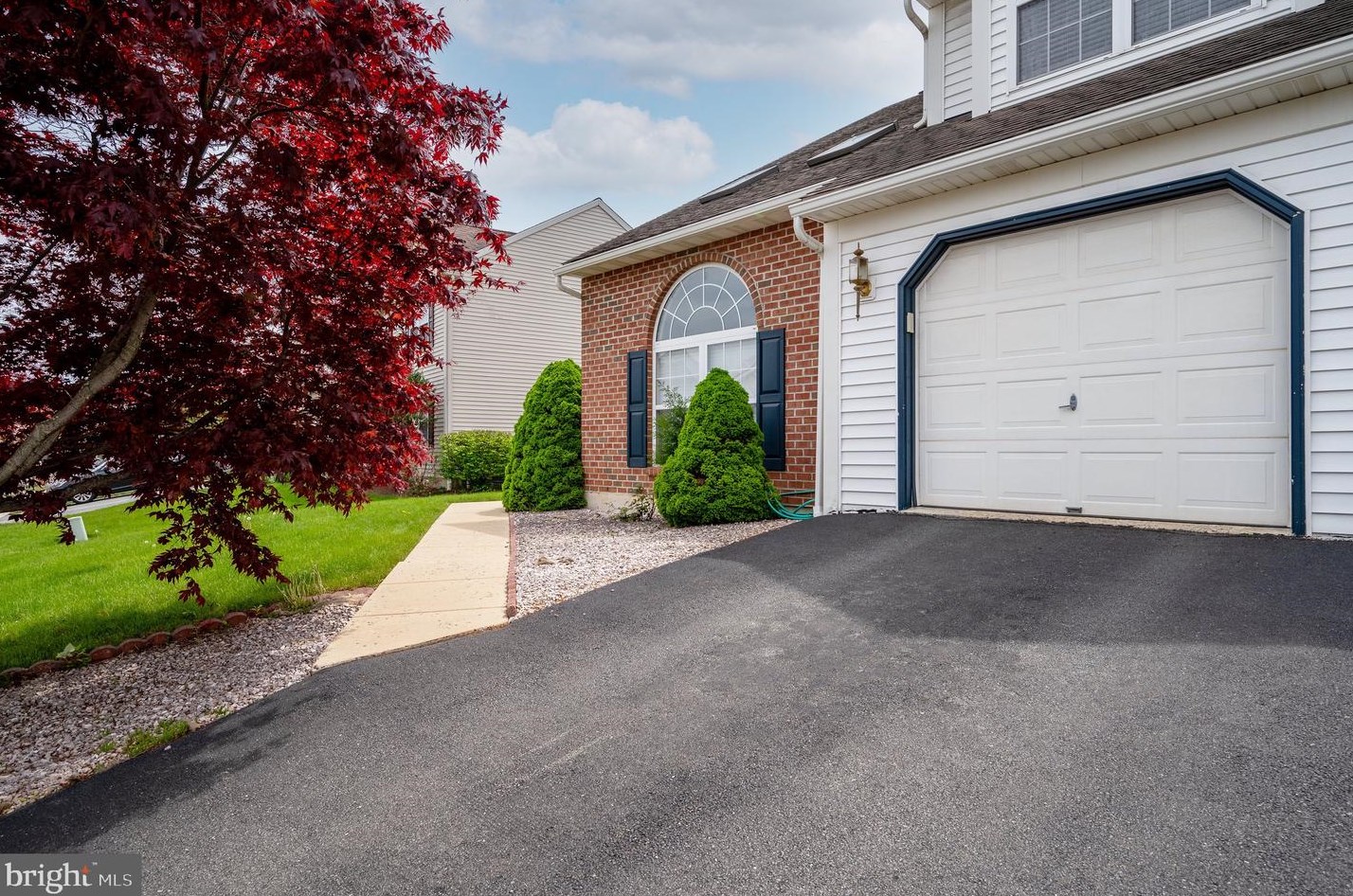 65 Michigan Dr, Reading, PA 19608-1361
