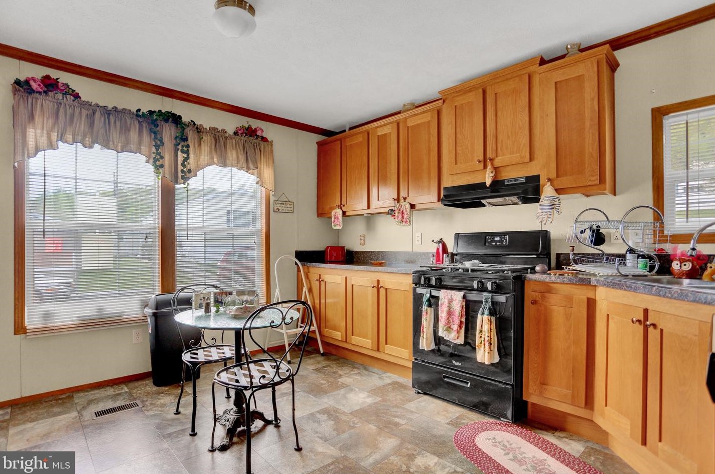 2461 Elizabeth Ave #b9, Spring Valley, PA 19560