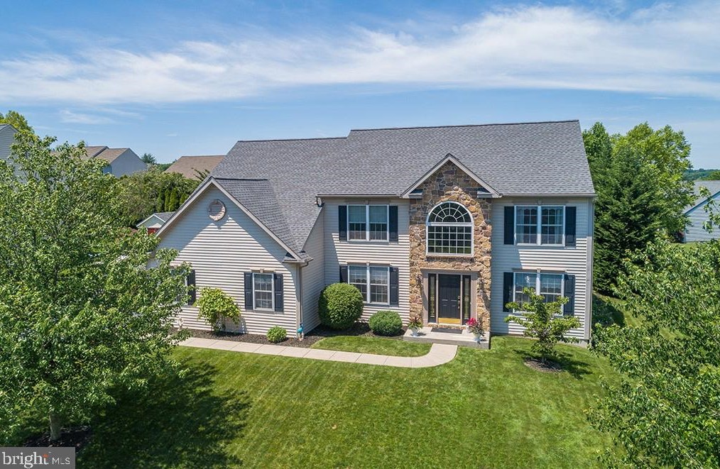 4 Colorado Ave, Reading, PA 19608-9363