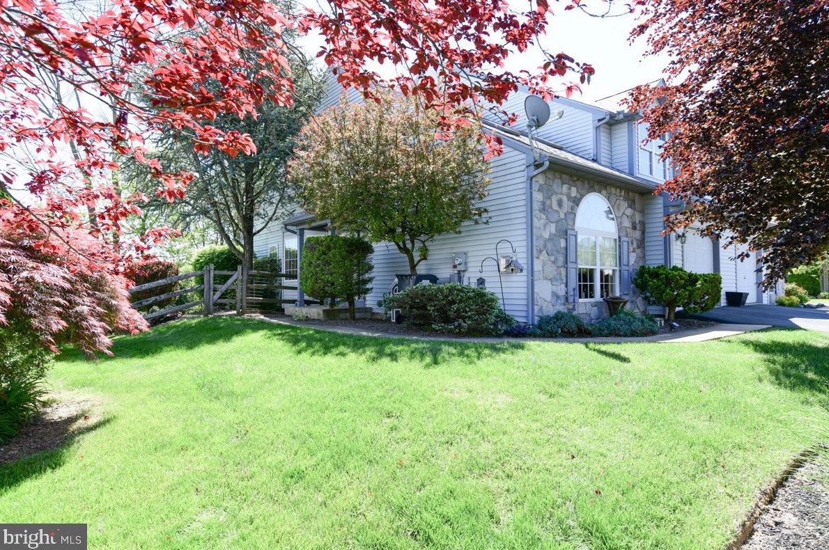 88 Michigan Dr, Reading, PA 19608-1359