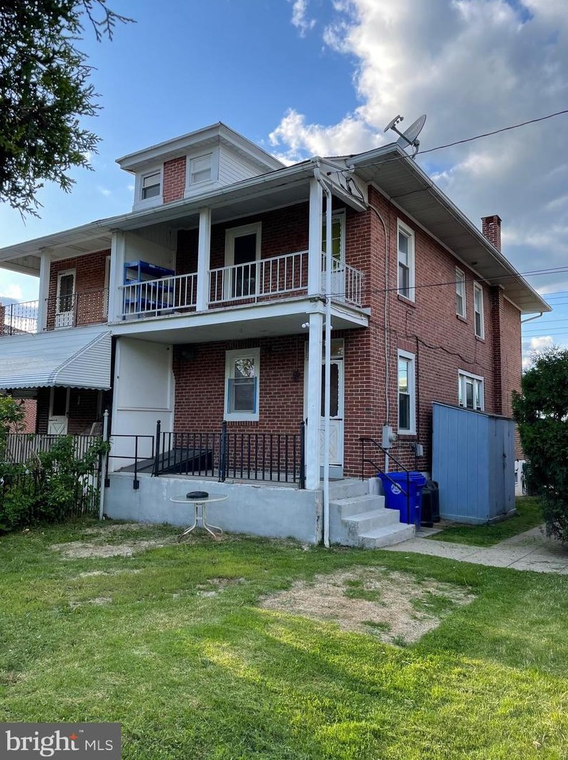 1124 Exeter St, Reading, PA 19604-1534