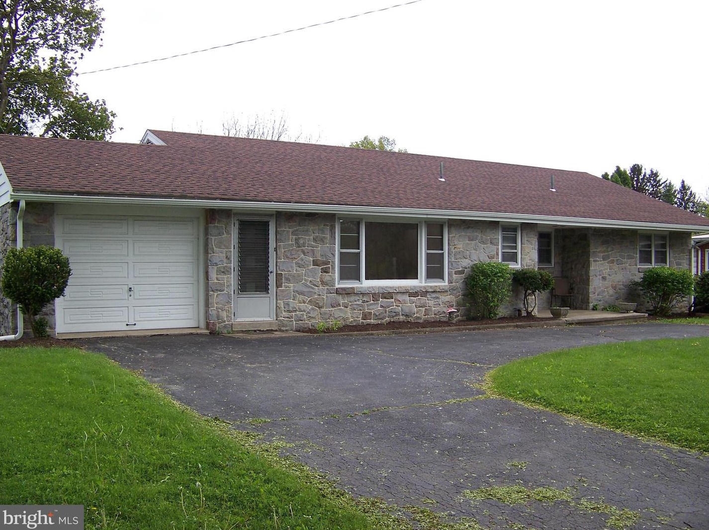 606 E Main St, Greenwich, PA 19530