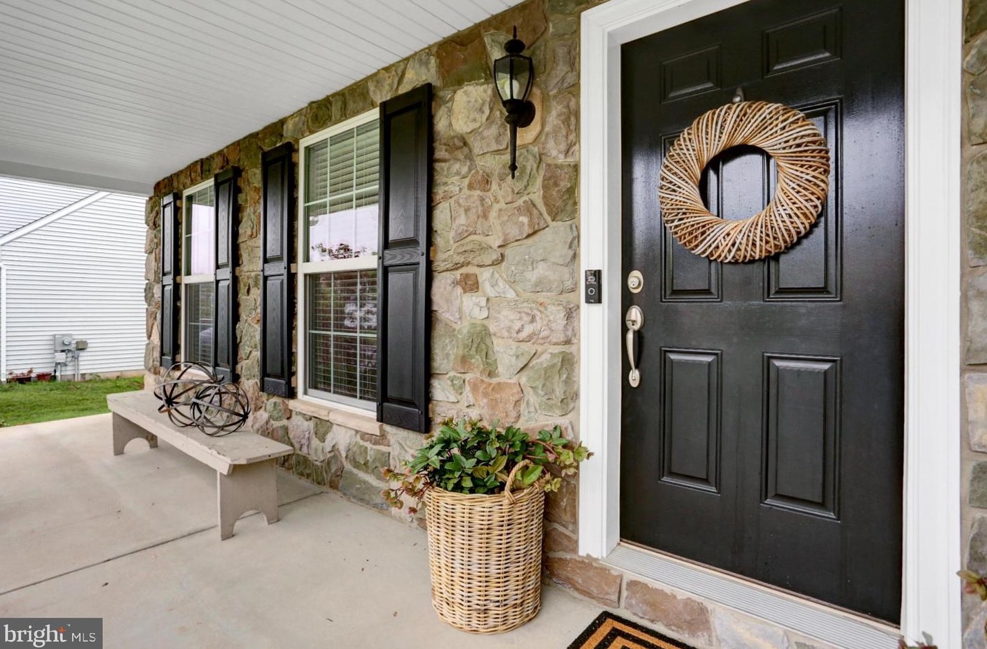 19 Bent Brook Cir, Reading, PA 19606-5104