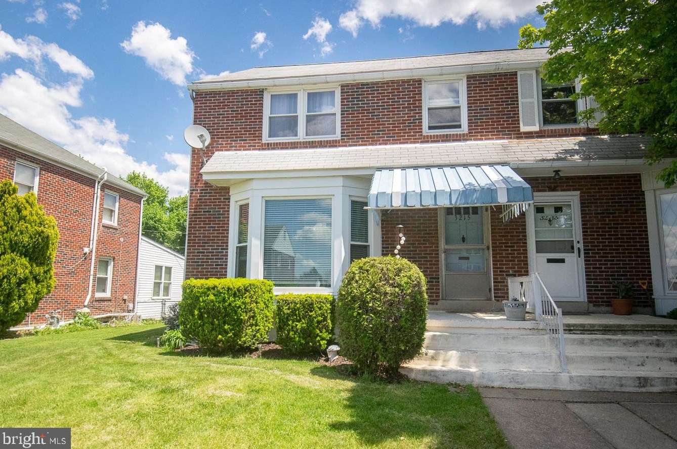 3215 Mckently St, Reading, PA 19605-2526