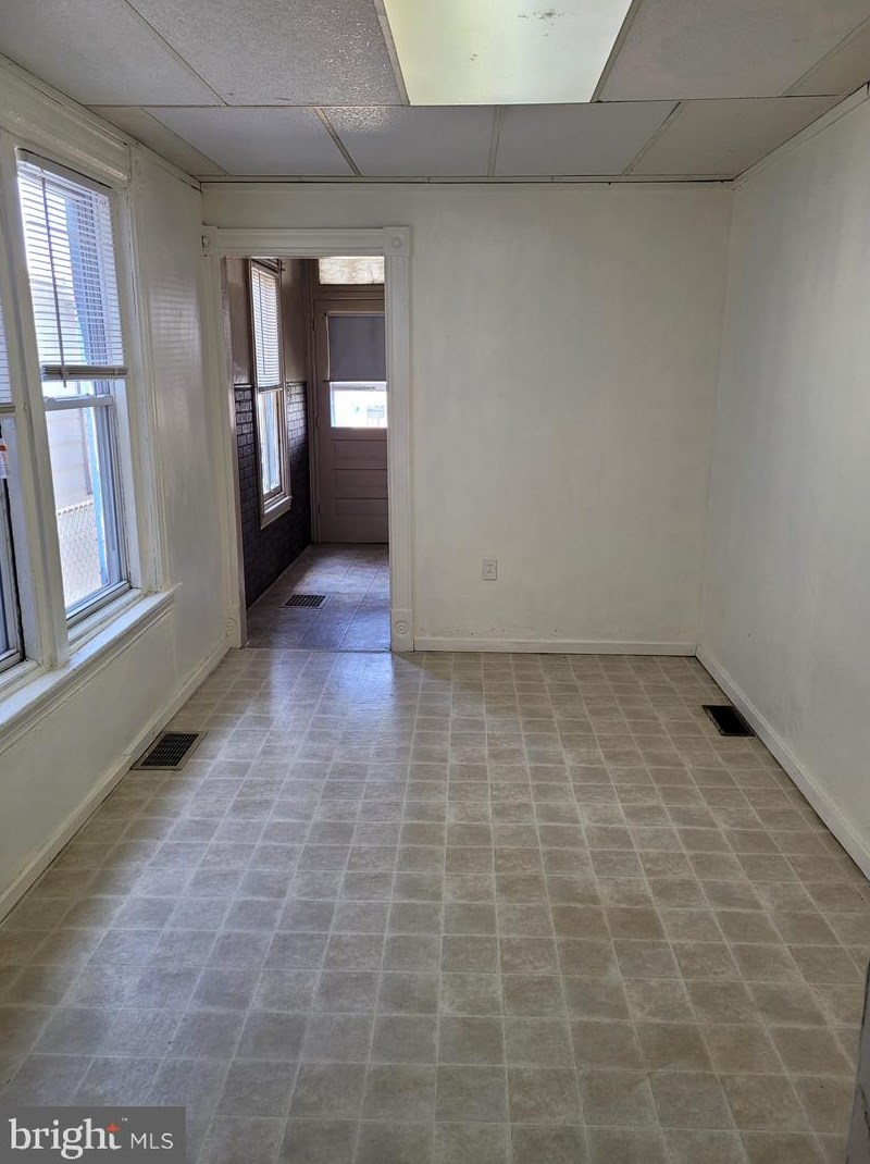 1227 Spring St, Reading, PA 19604-2220