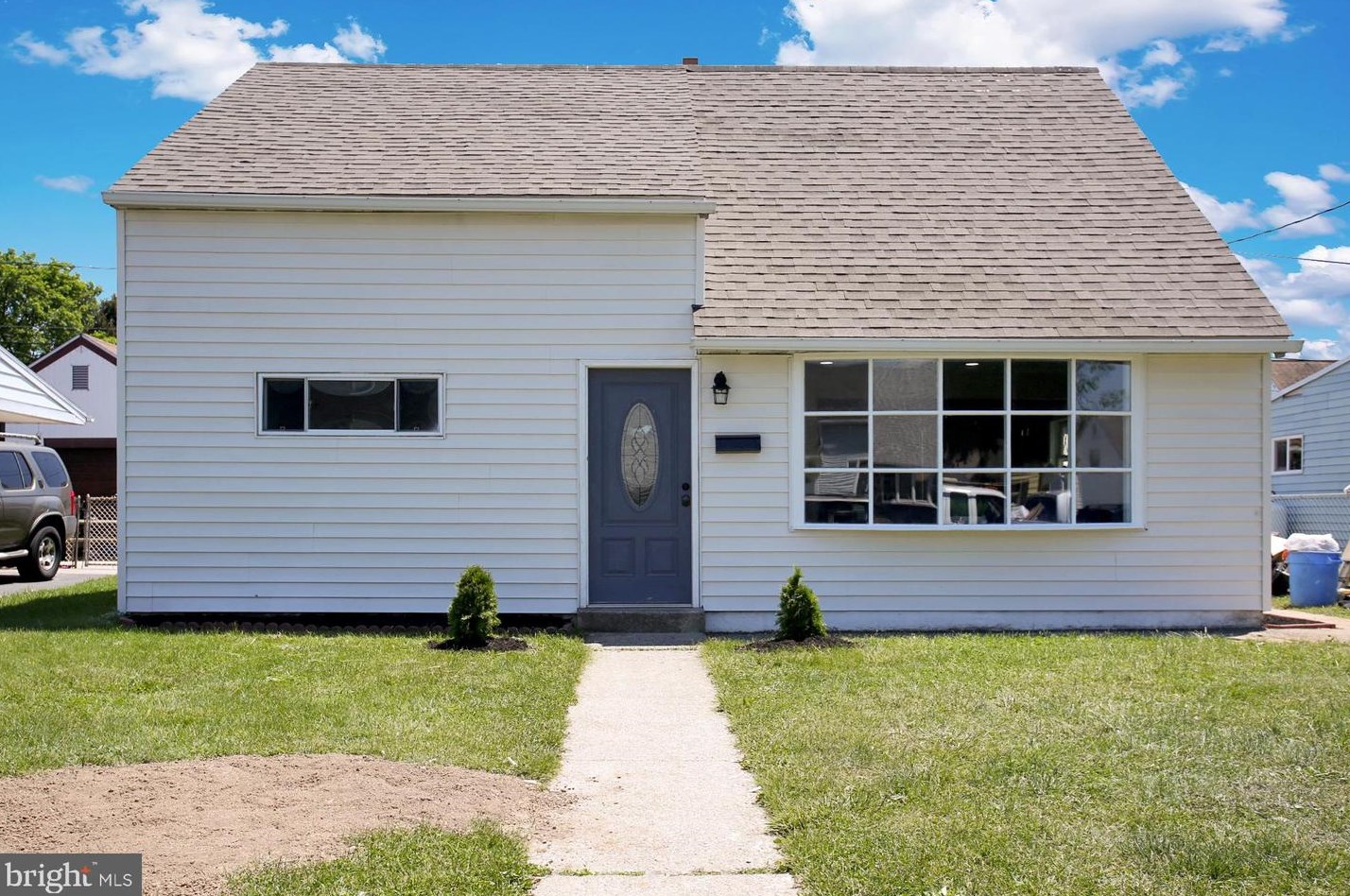 817 Hartman Ave, Spring Valley, PA 19560