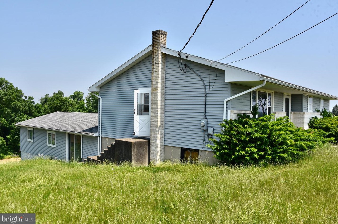 181 Fisher Ln, Greenwich, PA 19530