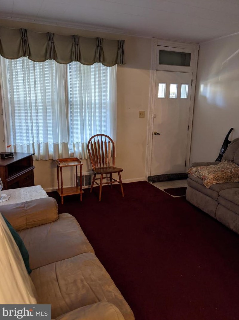 5032 Leesport Ave, Spring Valley, PA 19560