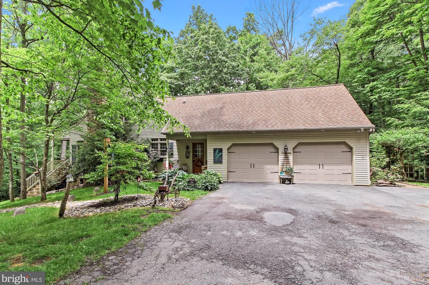 490 Gouglersville Rd, Reading, PA 19608-9231