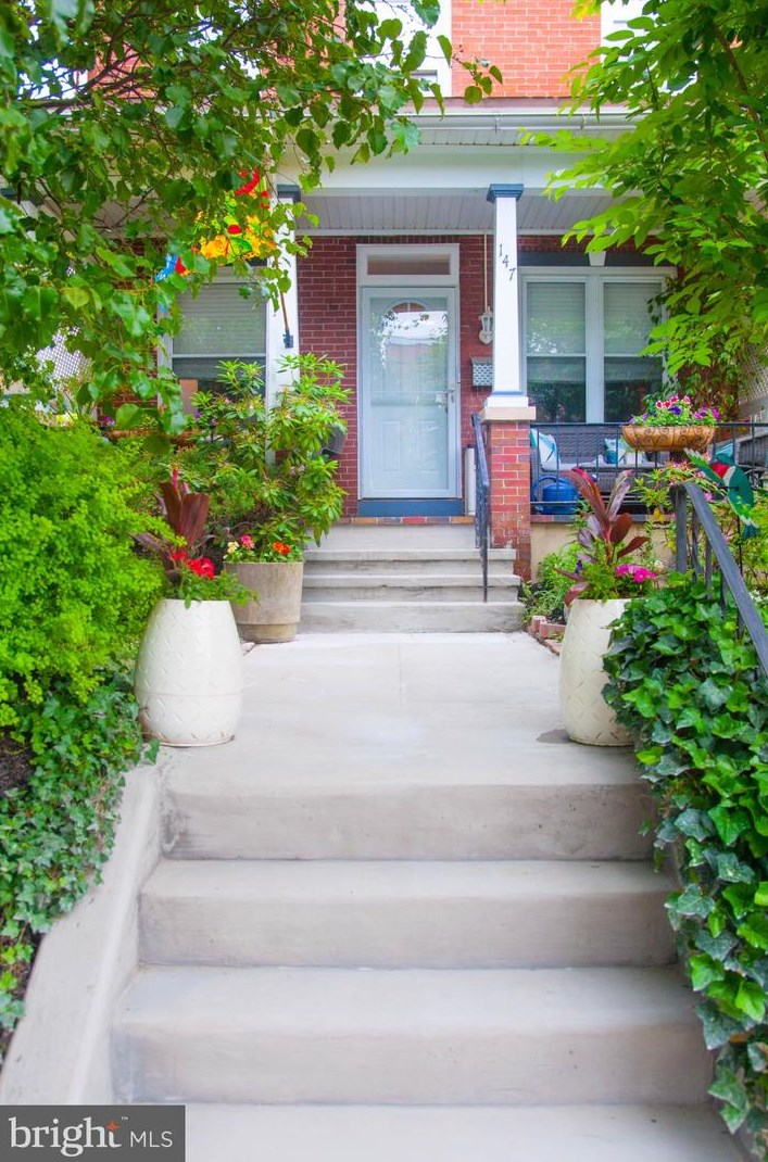 147 Tulpehocken Ave, Reading, PA 19611-1107