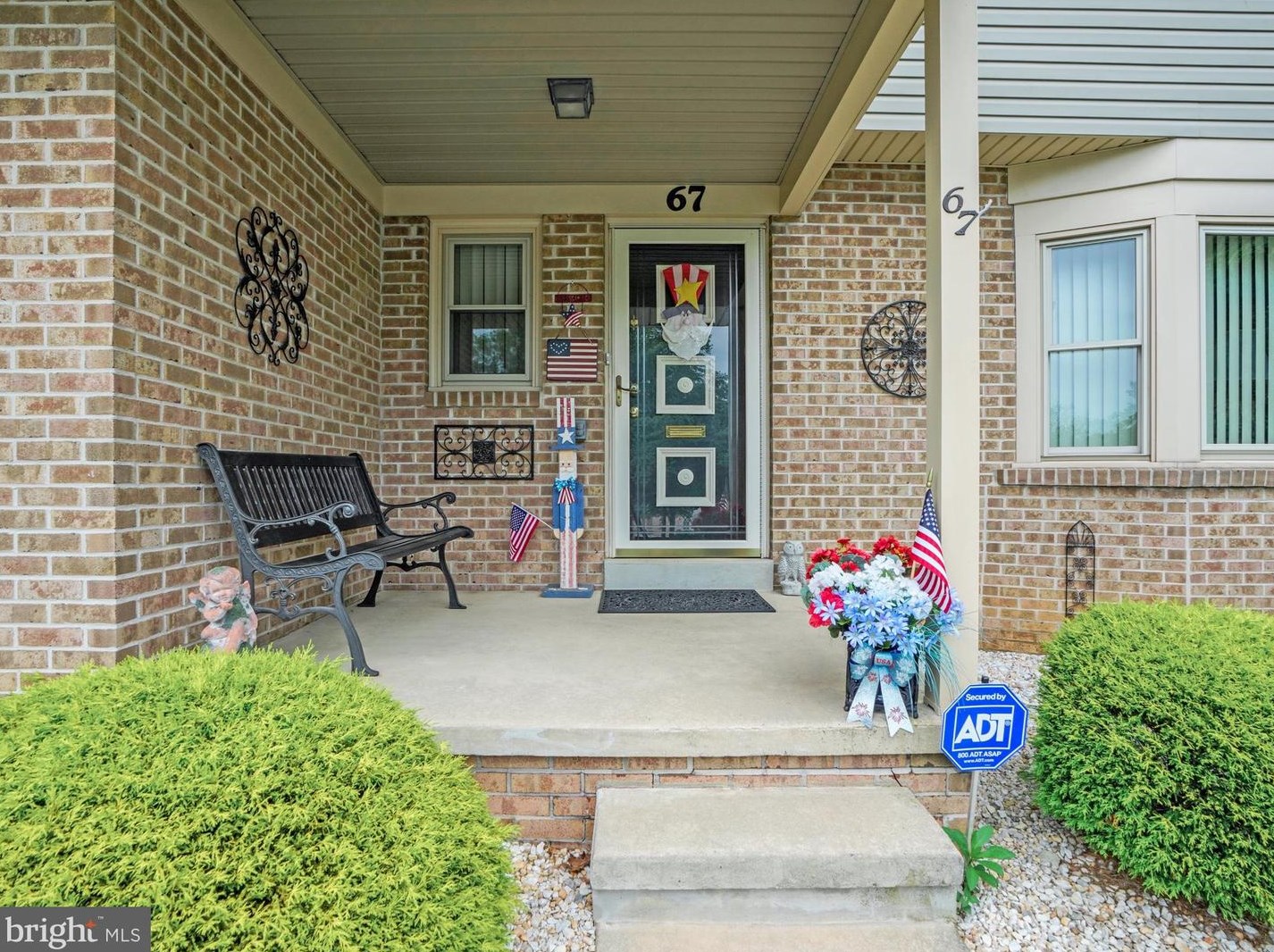 67 Tulip Ct, Reading, PA 19607-2528