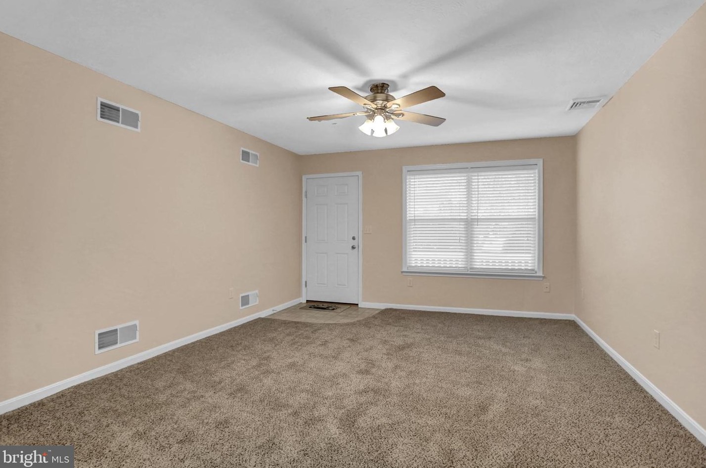 88 Lantern Ln, Lees Cross Roads, PA 17257