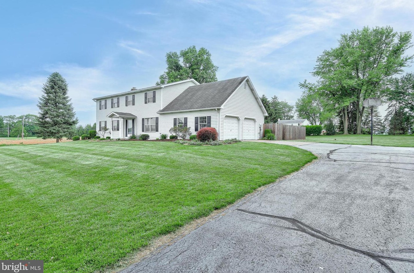 1506 Country Dr, Navy Sup Dpt, PA 17055