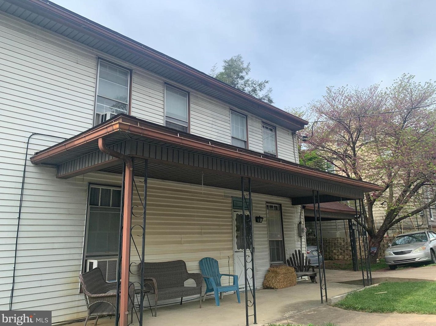 35 S Penn St, Lees Cross Roads, PA 17257