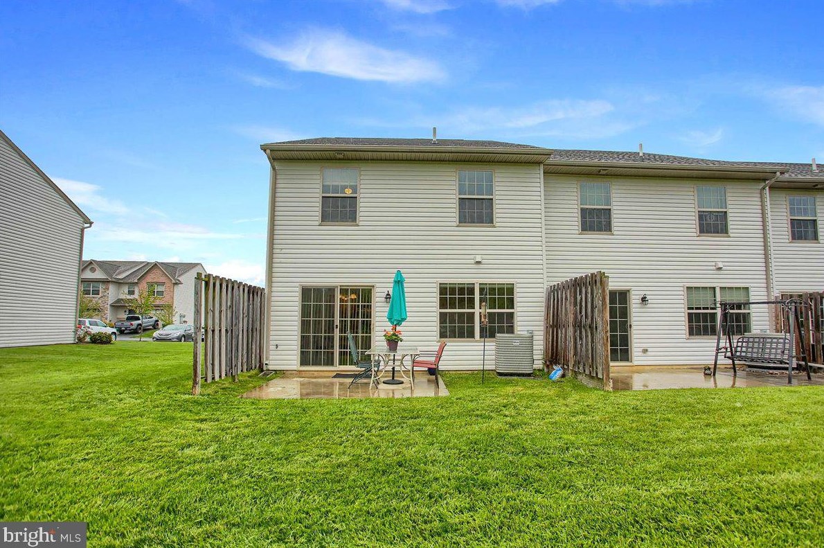 251 Melbourne Ln, Navy Sup Dpt, PA 17055