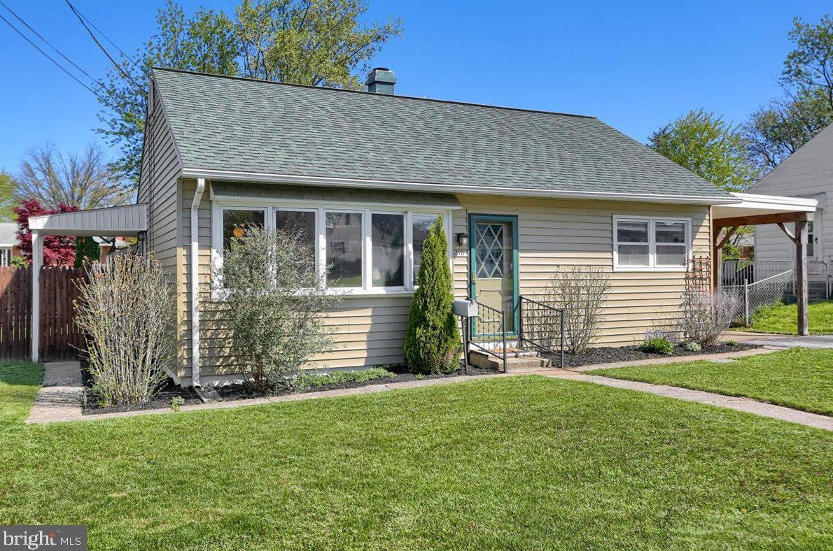 216 Cumberland Dr, Camp Hill, PA 17011