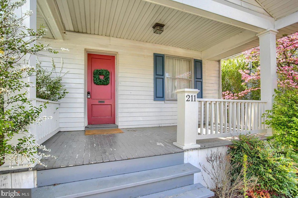 211 S 18th St, Camp Hill, PA 17011