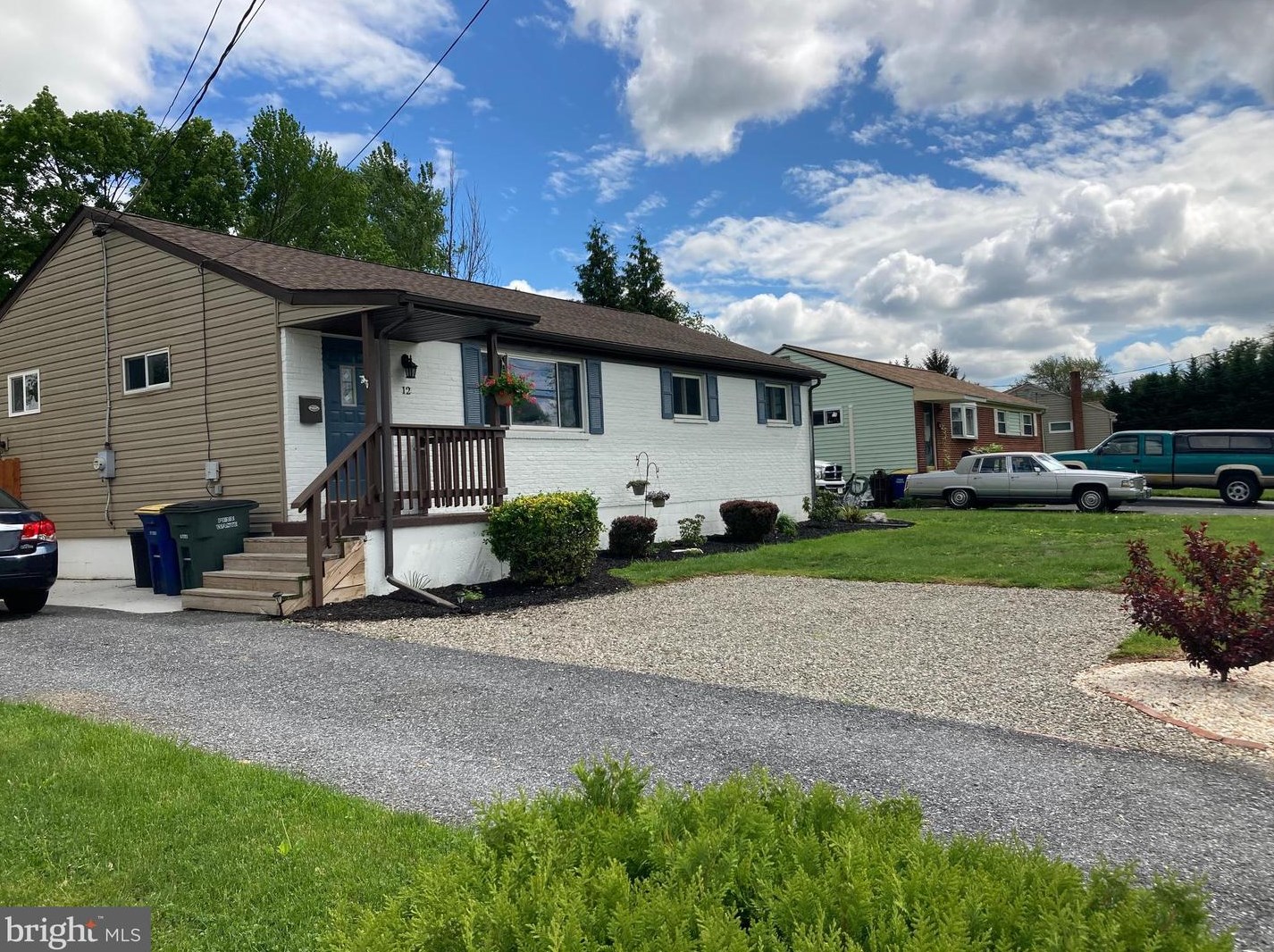 12 Hartzdale Dr, Camp Hill, PA 17011