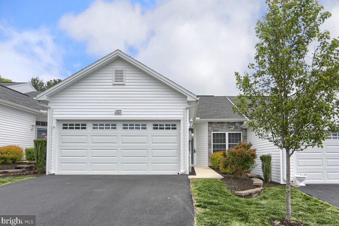 133 Lehman Dr, Carlisle, PA 17013