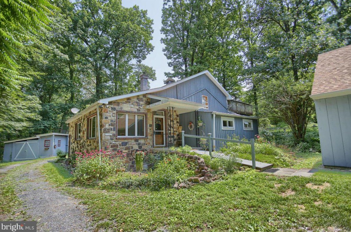 955 Wertzville Rd, West Enola, PA 17025