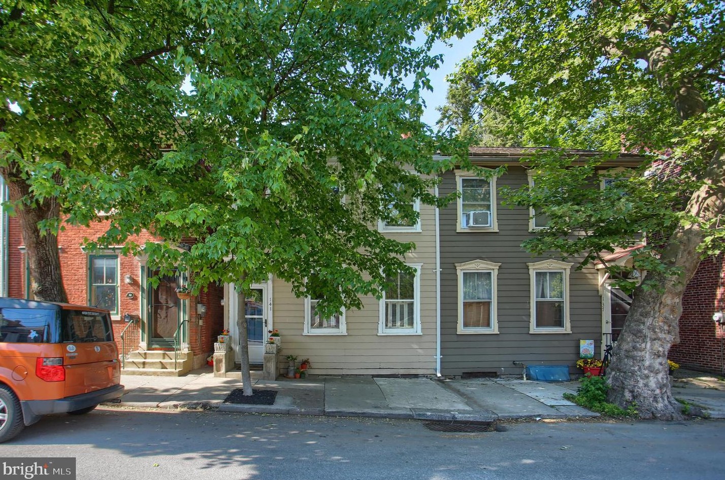 141 W South St, Carlisle, PA 17013