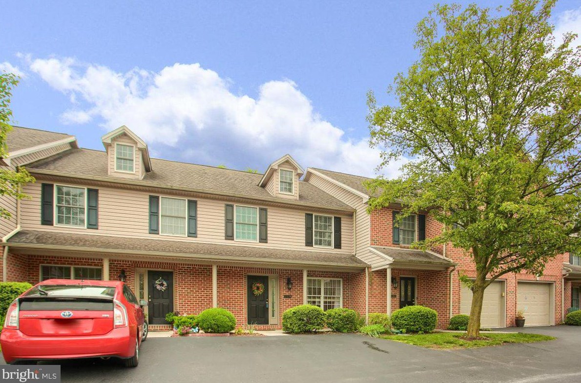 2214 Gleim Ct, West Enola, PA 17025