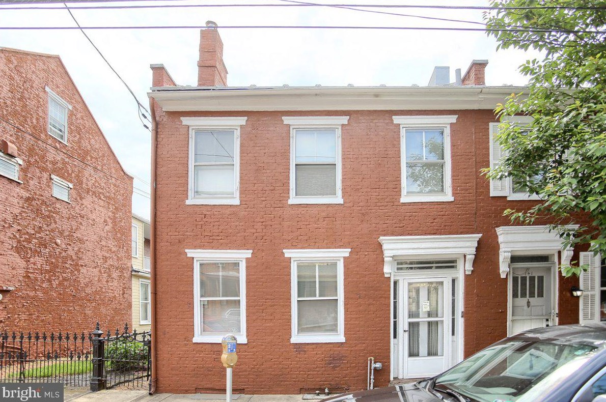 139 S Pitt St, Carlisle, PA 17013