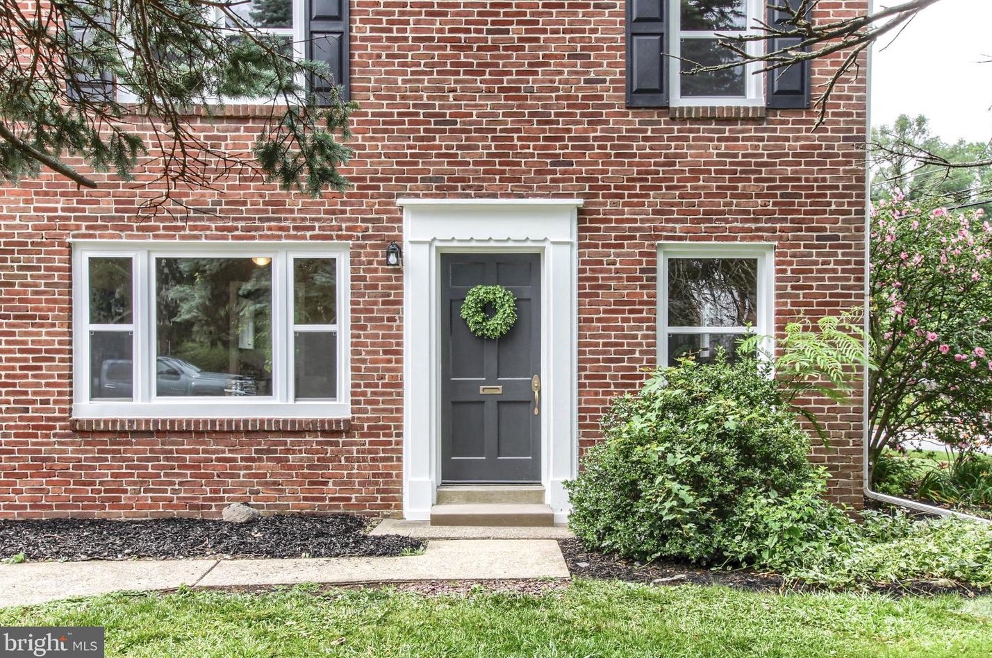 1713 Chatham Rd, Camp Hill, PA 17011