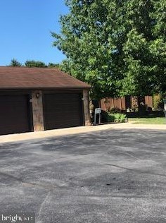 12 Abbey Ct, Carlisle, PA 17015