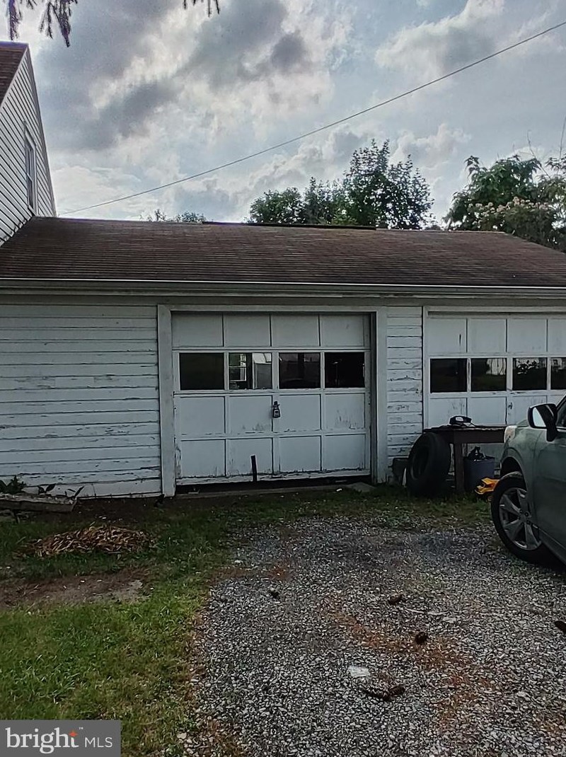 33 Cleversburg Rd, Lees Cross Roads, PA 17257